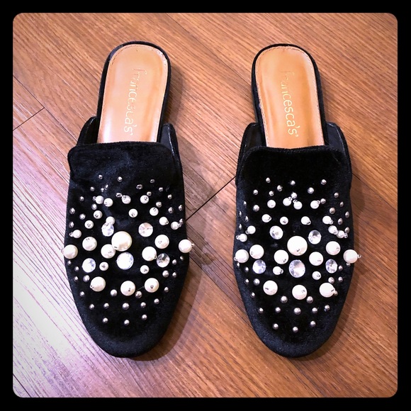 Francesca's Collections Shoes - Size 8.5 Velvet Mules with sparkly details Francesca's Collections Shoes - Size 8.5 Velvet Mules with sparkly details